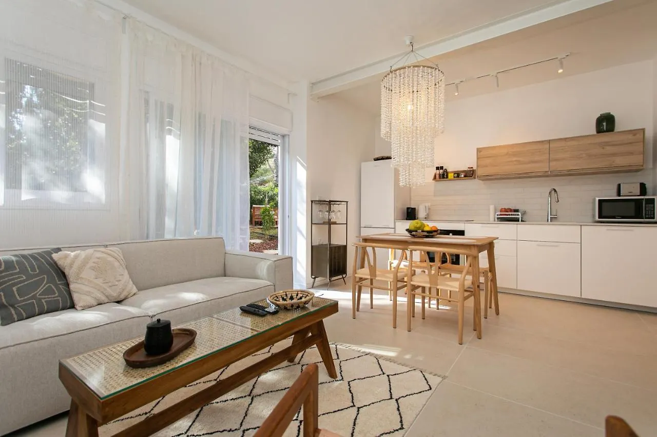 Carmel Boutique - City Oasis Haifa 0*,  Israel